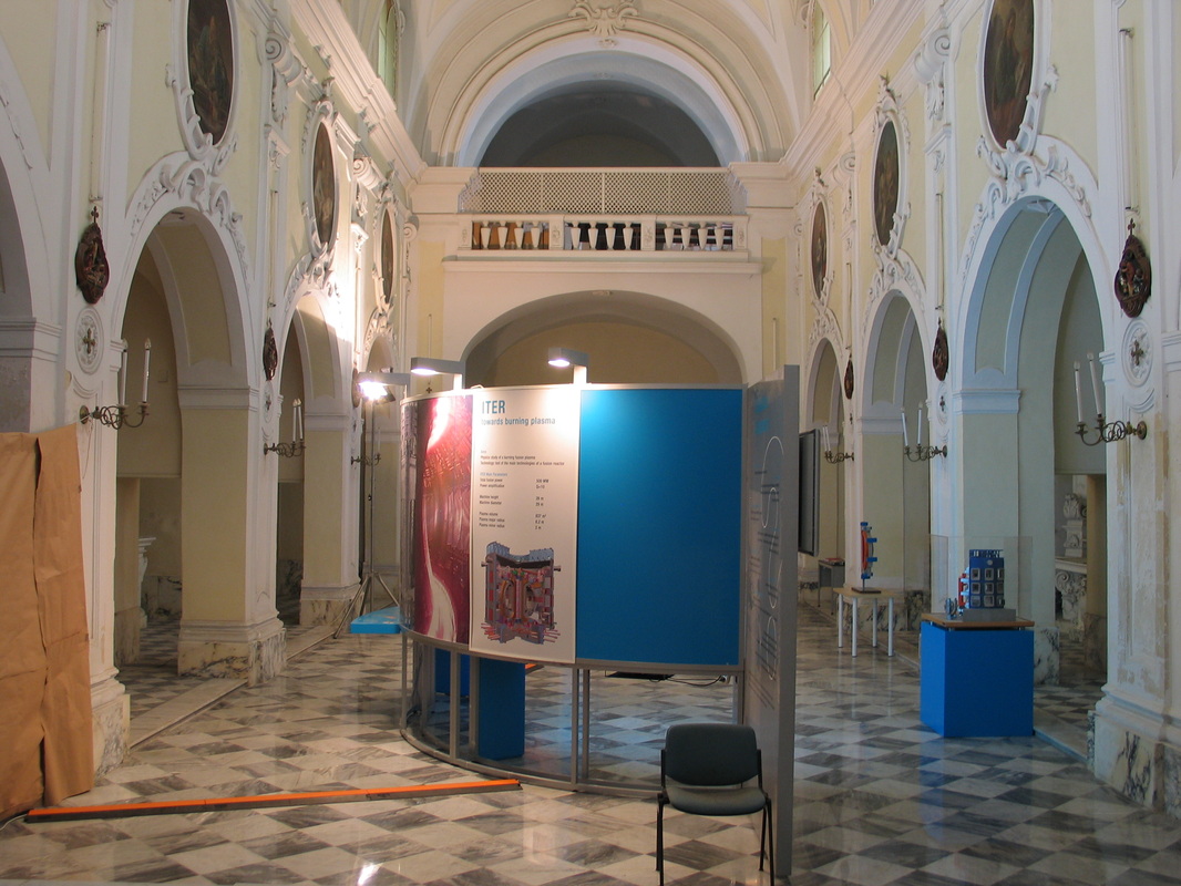 Lo stand della fusione a Lecce nel 2008